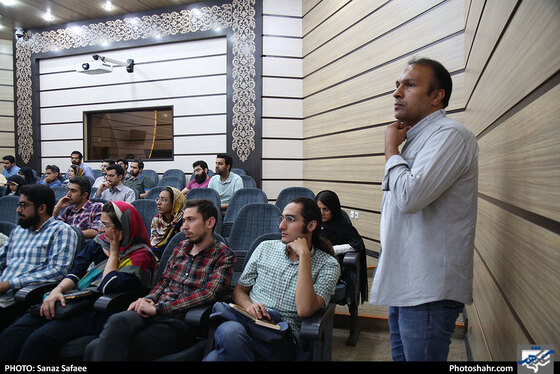 دومین نشست عکاسی در فرهنگسرای رسانه با حضور روشن نوروزی / عکس ساناز صفایی / شهرآرا