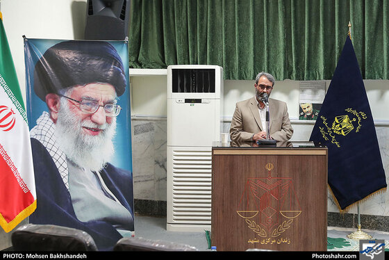 مراسم آزادسازی زندانیان جرائم غیرعمد توسط خادمین حرم مطهر رضوی/ عکس: محسن بخشنده / شهرآرا