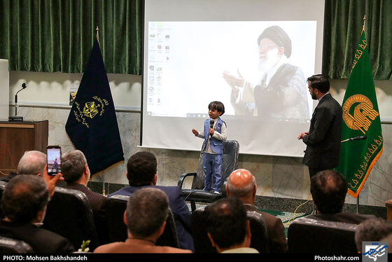 مراسم آزادسازی زندانیان جرائم غیرعمد توسط خادمین حرم مطهر رضوی/ عکس: محسن بخشنده / شهرآرا