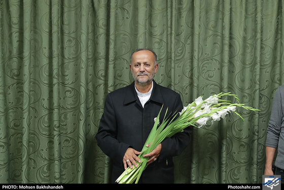 مراسم آزادسازی زندانیان جرائم غیرعمد توسط خادمین حرم مطهر رضوی/ عکس: محسن بخشنده / شهرآرا