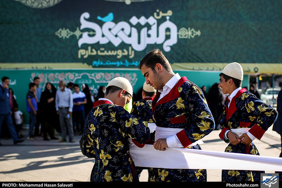 گلباران حرم مطهر رضوی در شب میلاد امام رضا (ع)