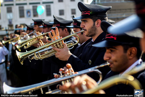 گلباران حرم مطهر رضوی در شب میلاد امام رضا (ع)