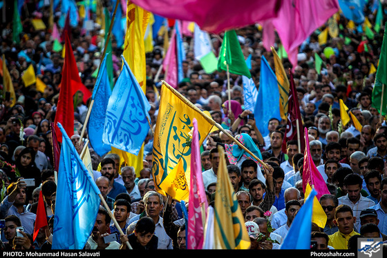 گلباران حرم مطهر رضوی در شب میلاد امام رضا (ع)