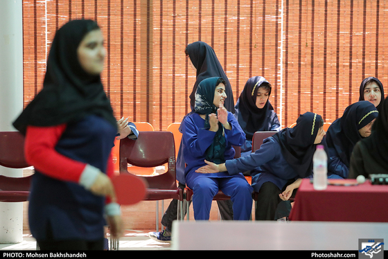 مسابقه تنیس روی میز اعضای خراسانی تیم ملی بانوان با کودکان همدم-عکاس: محسن بخشنده/ شهرآرا