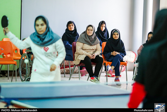 مسابقه تنیس روی میز اعضای خراسانی تیم ملی بانوان با کودکان همدم-عکاس: محسن بخشنده/ شهرآرا