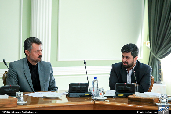 دیدار استاندار با اصحاب شعر و ادب خراسان رضوی - عکس : محسن بخشنده / شهرآرا