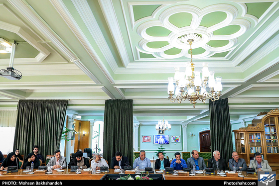 دیدار استاندار با اصحاب شعر و ادب خراسان رضوی - عکس : محسن بخشنده / شهرآرا