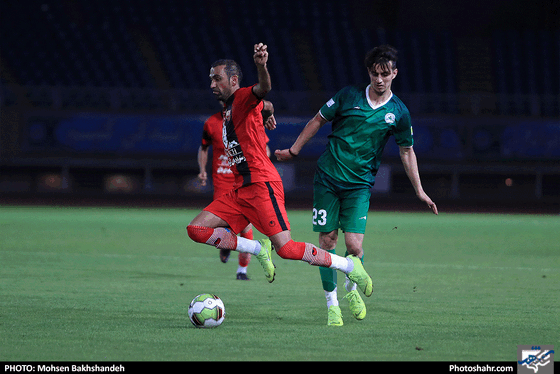 مسابقه پدیده شهرخودرو مشهد و ذوب آهن اصفهان‎ / عکس: محسن بخشنده / شهرآرا