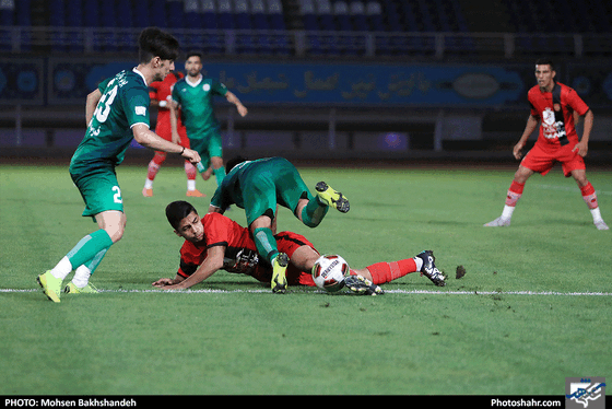 مسابقه پدیده شهرخودرو مشهد و ذوب آهن اصفهان‎ / عکس: محسن بخشنده / شهرآرا