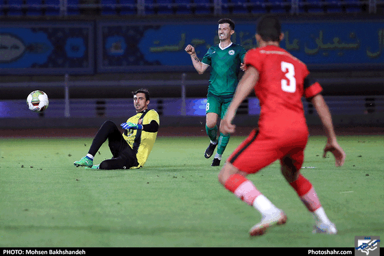 مسابقه پدیده شهرخودرو مشهد و ذوب آهن اصفهان‎ / عکس: محسن بخشنده / شهرآرا