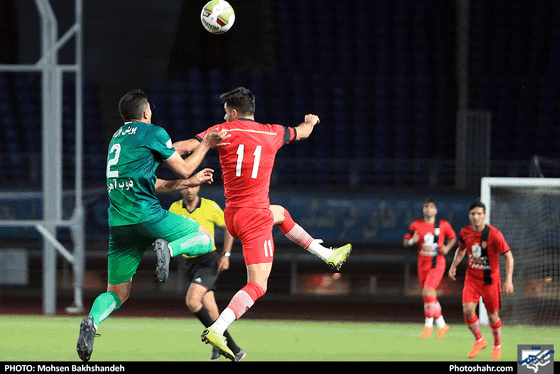 مسابقه پدیده شهرخودرو مشهد و ذوب آهن اصفهان‎ / عکس: محسن بخشنده / شهرآرا