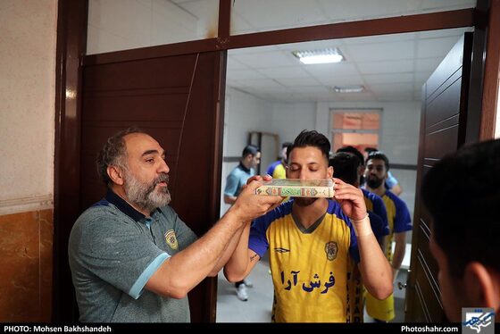 لیگ برتر فوتسال/ مسابقه فرش آرا مشهد و هایپر شهر شاهین شهر‎ - عکس : محسن بخشنده / شهرآرا