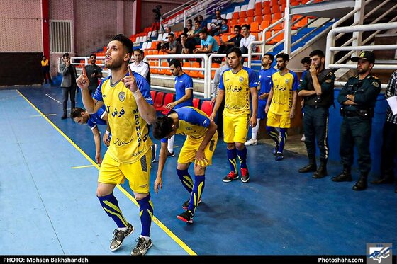 لیگ برتر فوتسال/ مسابقه فرش آرا مشهد و هایپر شهر شاهین شهر‎ - عکس : محسن بخشنده / شهرآرا