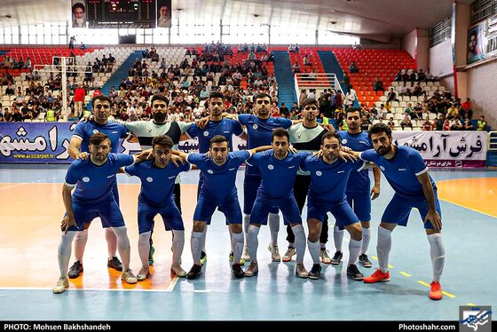 لیگ برتر فوتسال/ مسابقه فرش آرا مشهد و هایپر شهر شاهین شهر‎ - عکس : محسن بخشنده / شهرآرا