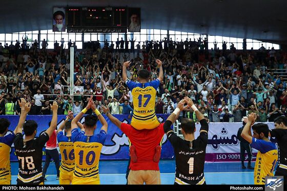 لیگ برتر فوتسال/ مسابقه فرش آرا مشهد و هایپر شهر شاهین شهر‎ - عکس : محسن بخشنده / شهرآرا