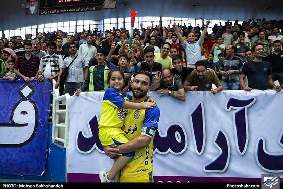 لیگ برتر فوتسال/ مسابقه فرش آرا مشهد و هایپر شهر شاهین شهر‎ - عکس : محسن بخشنده / شهرآرا