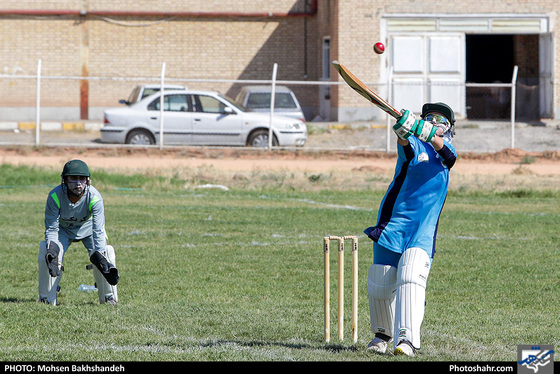مسابقات قهرمانی کریکت بانوان کشور - عکاس: محسن بخشنده / شهرآرا