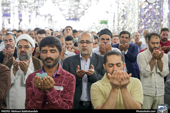 نماز عید قربان در حرم مطهر امام رضا (ع)