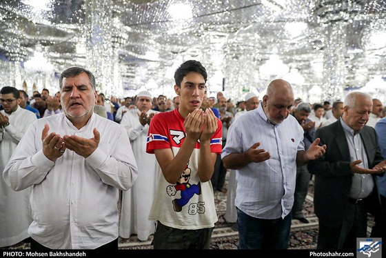 نماز عید قربان در حرم مطهر امام رضا (ع)