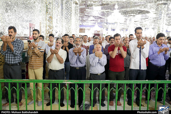 نماز عید قربان در حرم مطهر امام رضا (ع)