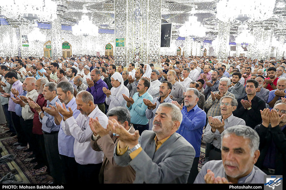 نماز عید قربان در حرم مطهر امام رضا (ع)