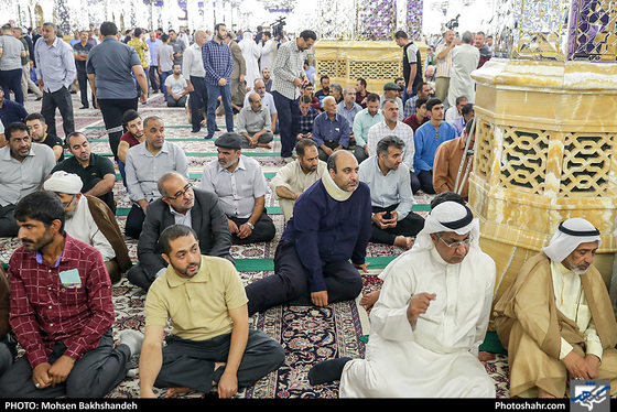 نماز عید قربان در حرم مطهر امام رضا (ع)