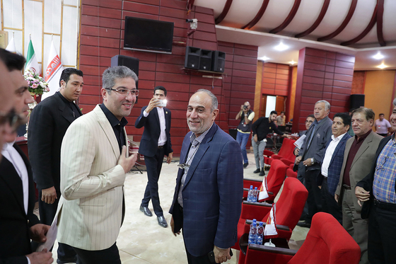 رونمایی از لباس جدید تیم فوتبال شهر خودروی مشهد