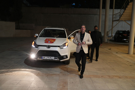 رونمایی از لباس جدید تیم فوتبال شهر خودروی مشهد