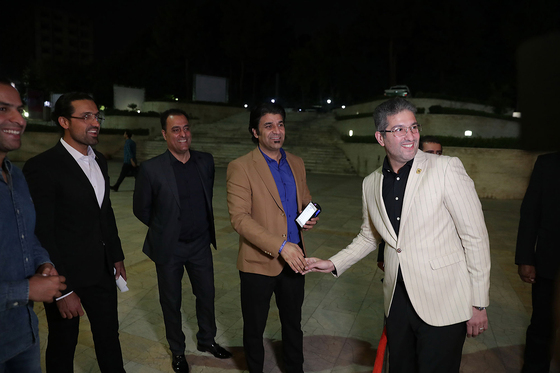 رونمایی از لباس جدید تیم فوتبال شهر خودروی مشهد