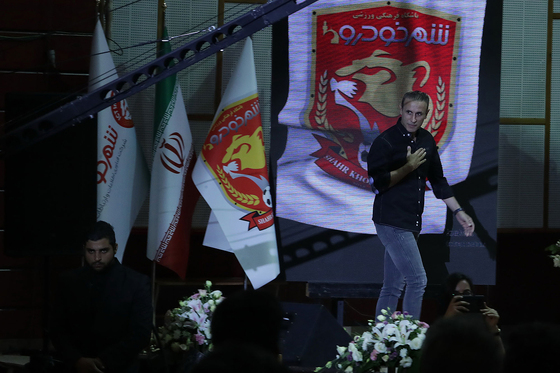 رونمایی از لباس جدید تیم فوتبال شهر خودروی مشهد