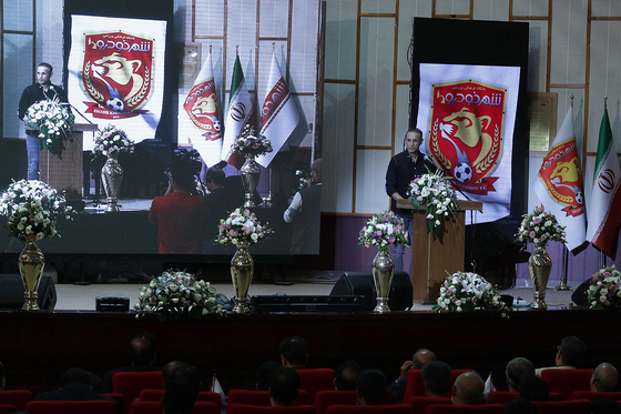 رونمایی از لباس جدید تیم فوتبال شهر خودروی مشهد