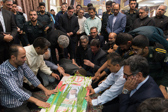  تشییع پیکر جانباز شهید هادی کاظم نژاد