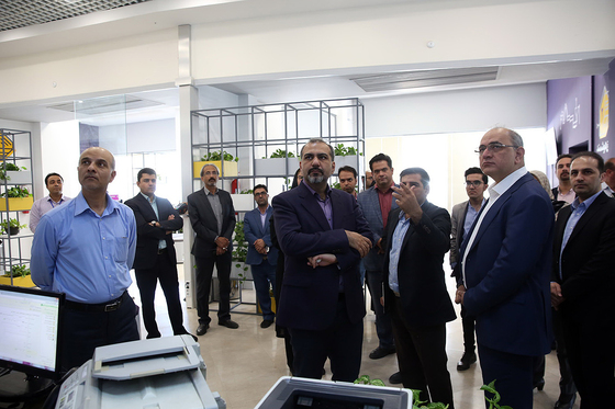 بازدید رئیس سازمان فناوری اطلاعات کشور از کارخانه نوآوری و شهرداری الکترونیک منطقه 12
