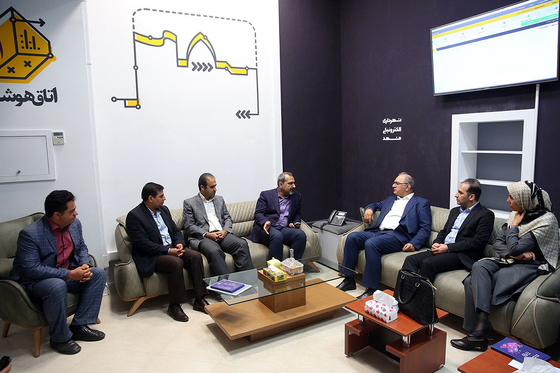 بازدید رئیس سازمان فناوری اطلاعات کشور از کارخانه نوآوری و شهرداری الکترونیک منطقه 12