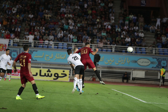 لیگ برتر فوتبال/ مسابقه شهرخودرو مشهد و شاهین شهرداری بوشهر