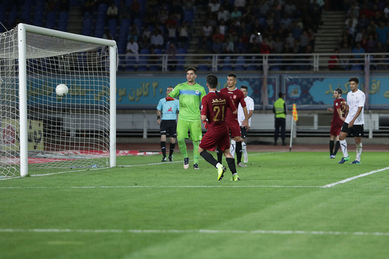 لیگ برتر فوتبال/ مسابقه شهرخودرو مشهد و شاهین شهرداری بوشهر