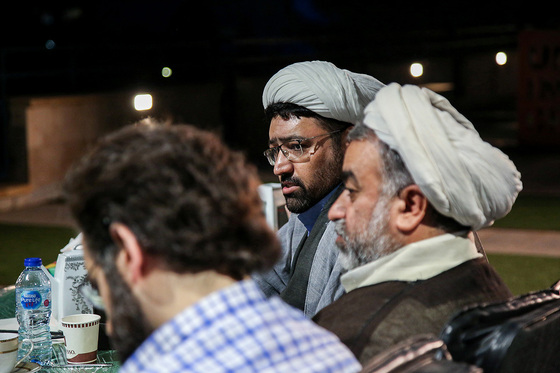  سومین نشست هم اندیشی استادان حوزه ودانشگاه 