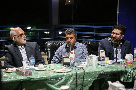  سومین نشست هم اندیشی استادان حوزه ودانشگاه 