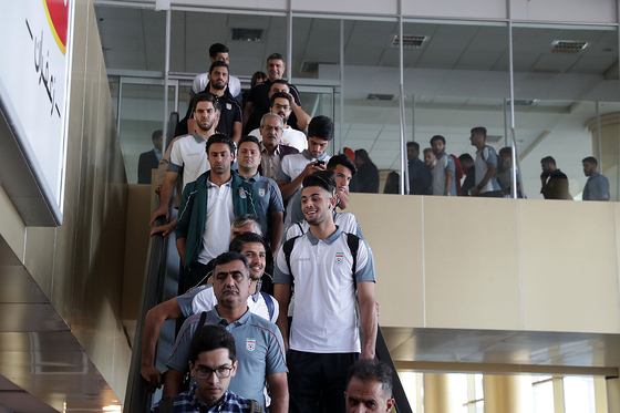 استقبال از تیم ملی فوتبال امید در فرودگاه شهید هاشمی نژاد مشهد