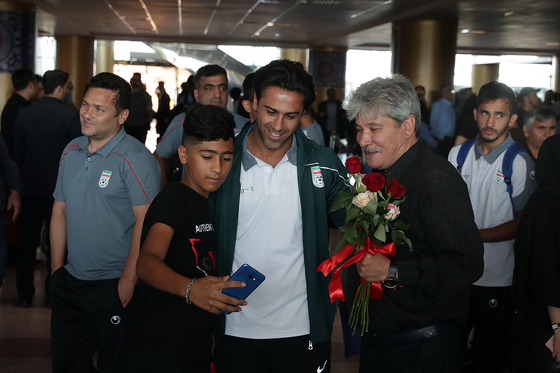 استقبال از تیم ملی فوتبال امید در فرودگاه شهید هاشمی نژاد مشهد