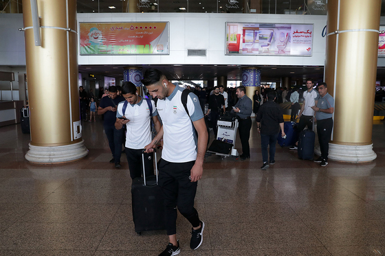 استقبال از تیم ملی فوتبال امید در فرودگاه شهید هاشمی نژاد مشهد