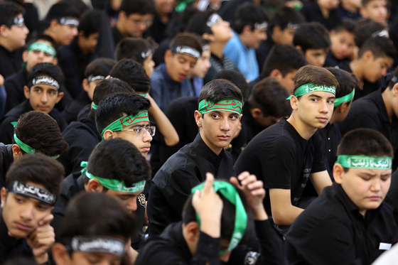 اجتماع دانش آموزی «احلی من العسل»