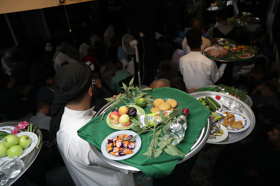  آیین سنتی شب هشت محرم در شهرک عرب ها