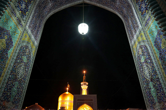 مراسم خطبه خوانی شب عاشورا در حرم مطهر رضوی