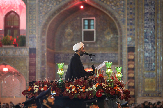 مراسم خطبه خوانی شب عاشورا در حرم مطهر رضوی