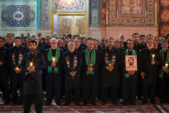 مراسم خطبه خوانی شب عاشورا در حرم مطهر رضوی