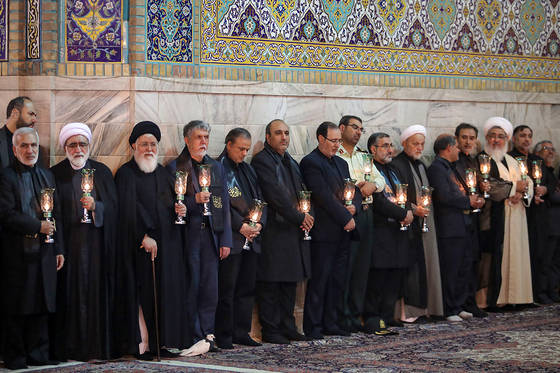 مراسم خطبه خوانی شب عاشورا در حرم مطهر رضوی