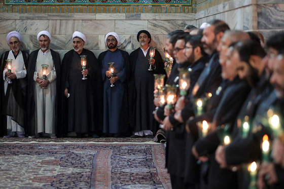 مراسم خطبه خوانی شب عاشورا در حرم مطهر رضوی