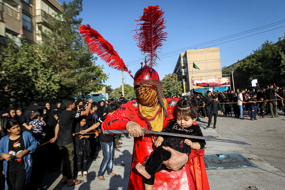 مراسم خیمه سوزان در شهرک شهید بهشتی