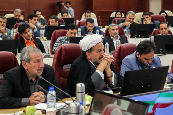 نشست ستاد اقتصاد مقاومتی خراسان رضوی با حضور وزیر کشور